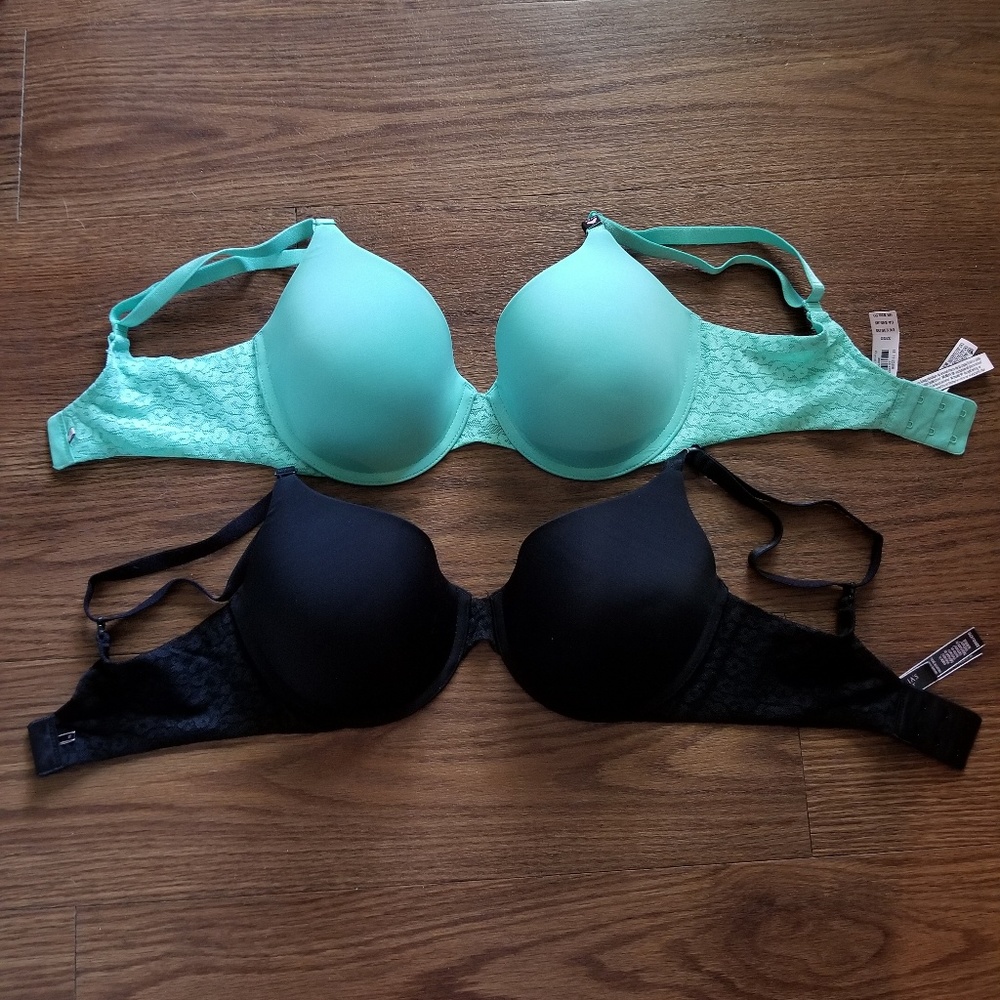 NWT t-shirt demi bras